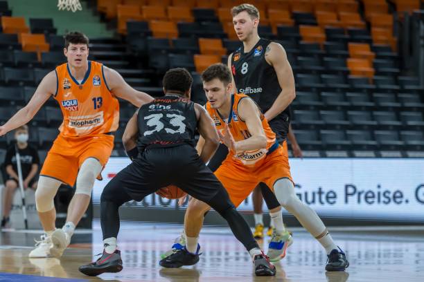 而在本次比 而在本次比