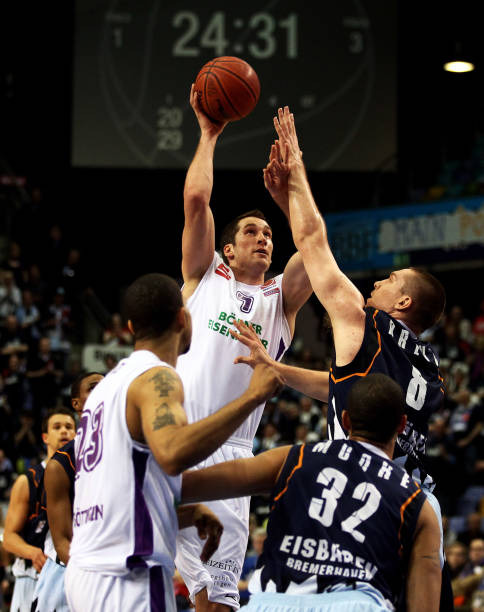 他们一招一 他们一招一